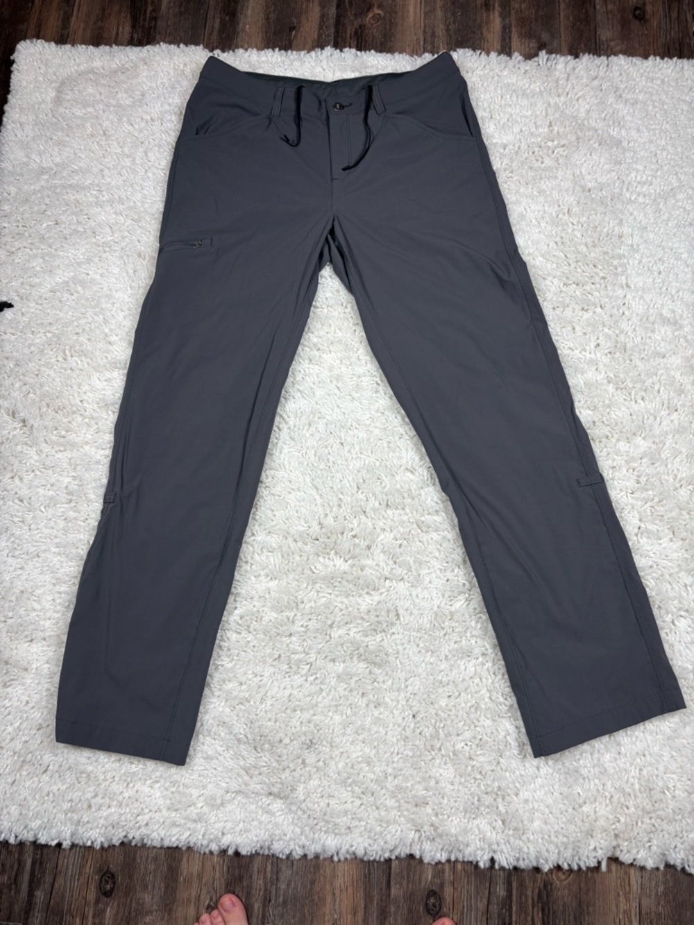 Patagonia Women’s Quandary Hiking Pants Gray Size 12 32” Inseam Stretch Trail